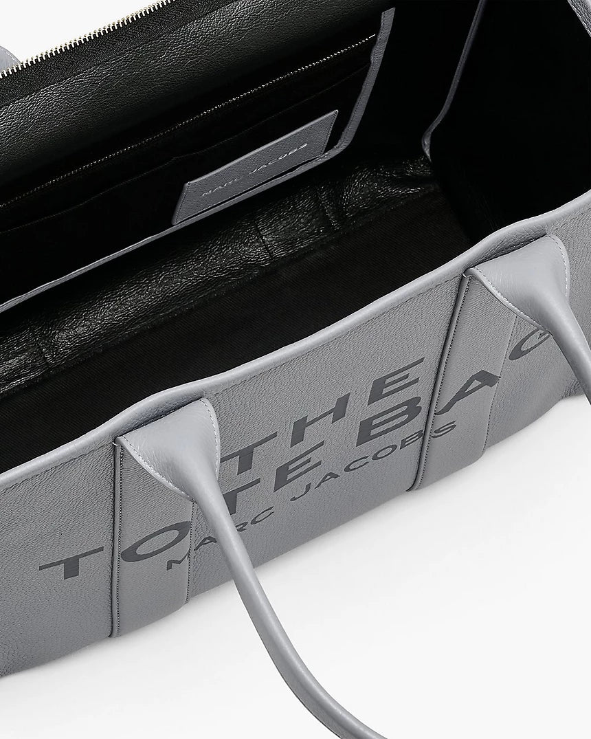 THE LEATHER
LARGE TOTE BAG