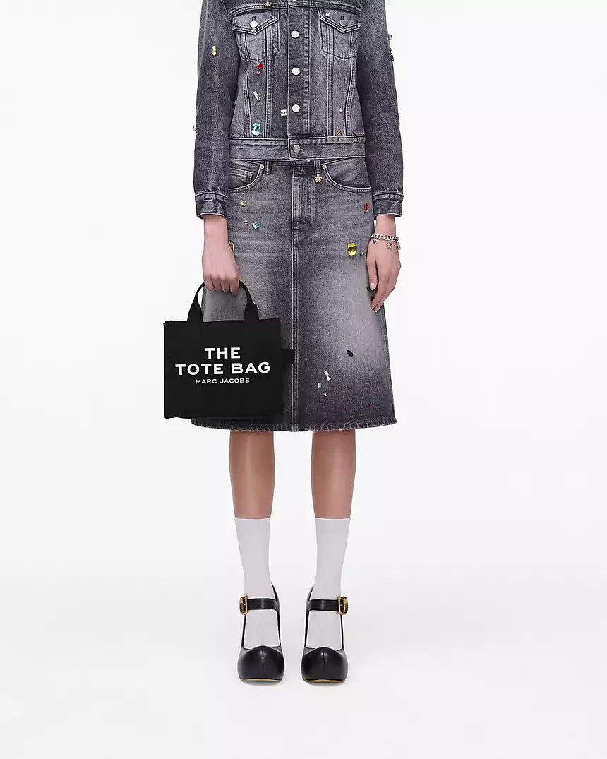 THE CANVAS
SMALL TOTE BAG