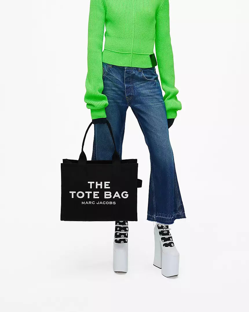 THE CANVAS
LARGE TOTE BAG