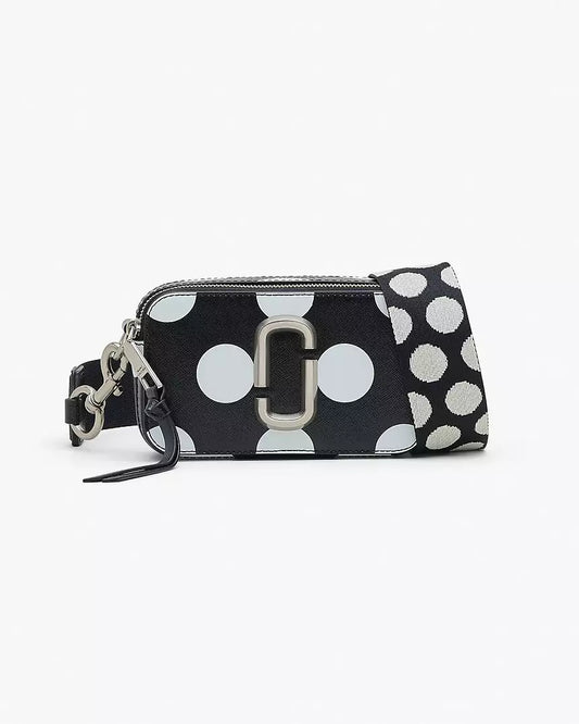THE SPOTS
SNAPSHOT