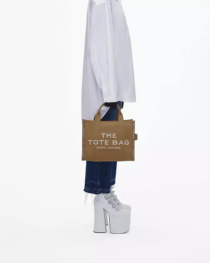 THE JACQUARD
MEDIUM TOTE BAG