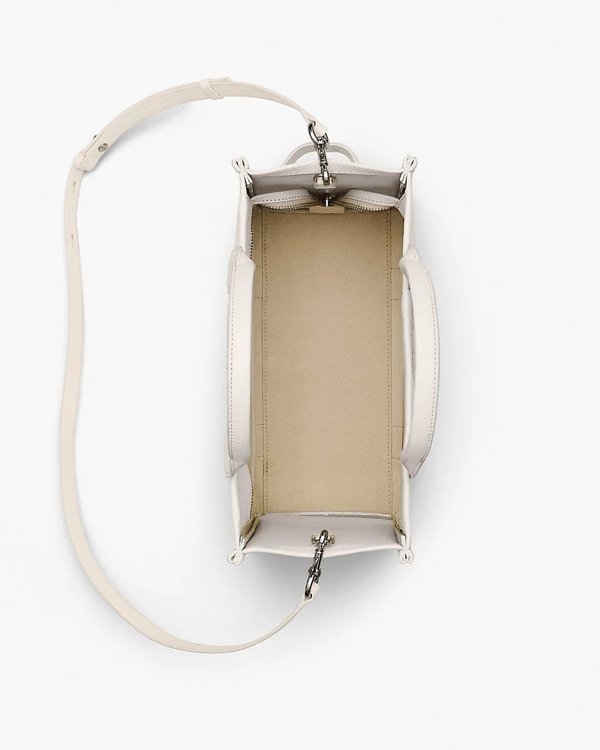 THE LEATHER
MEDIUM TOTE BAG