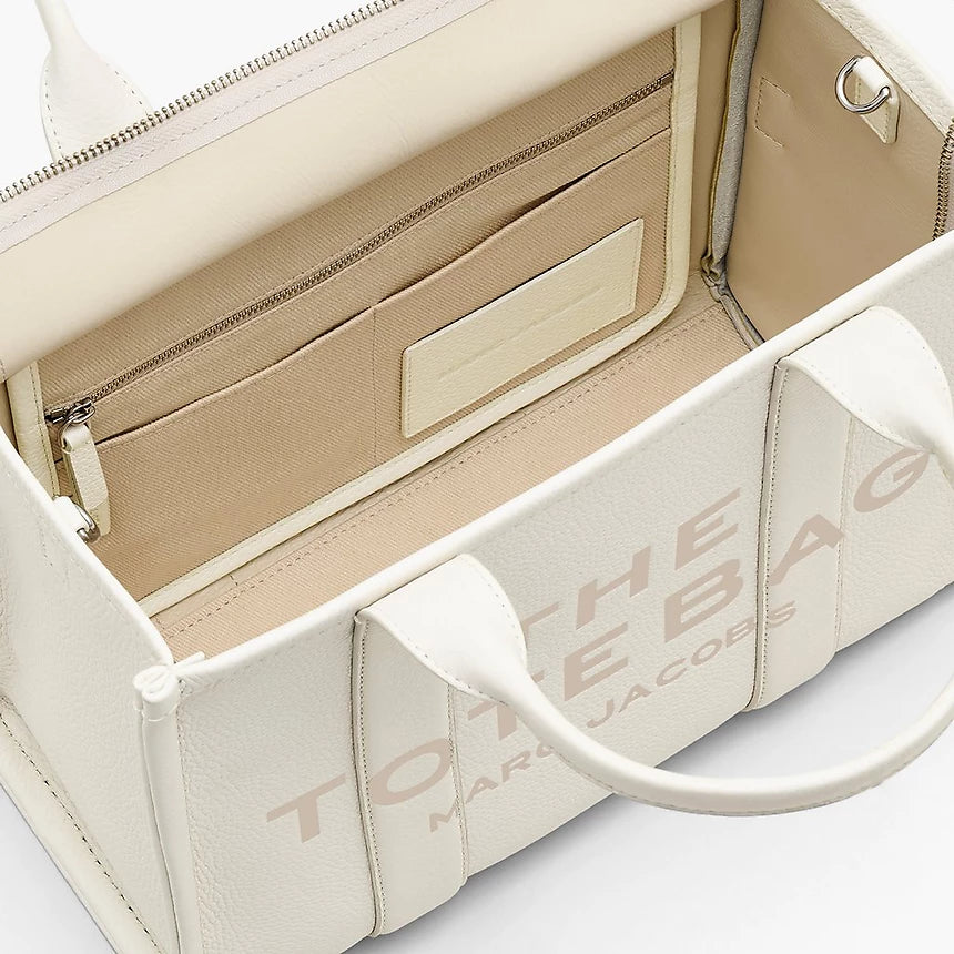 THE LEATHER
MEDIUM TOTE BAG