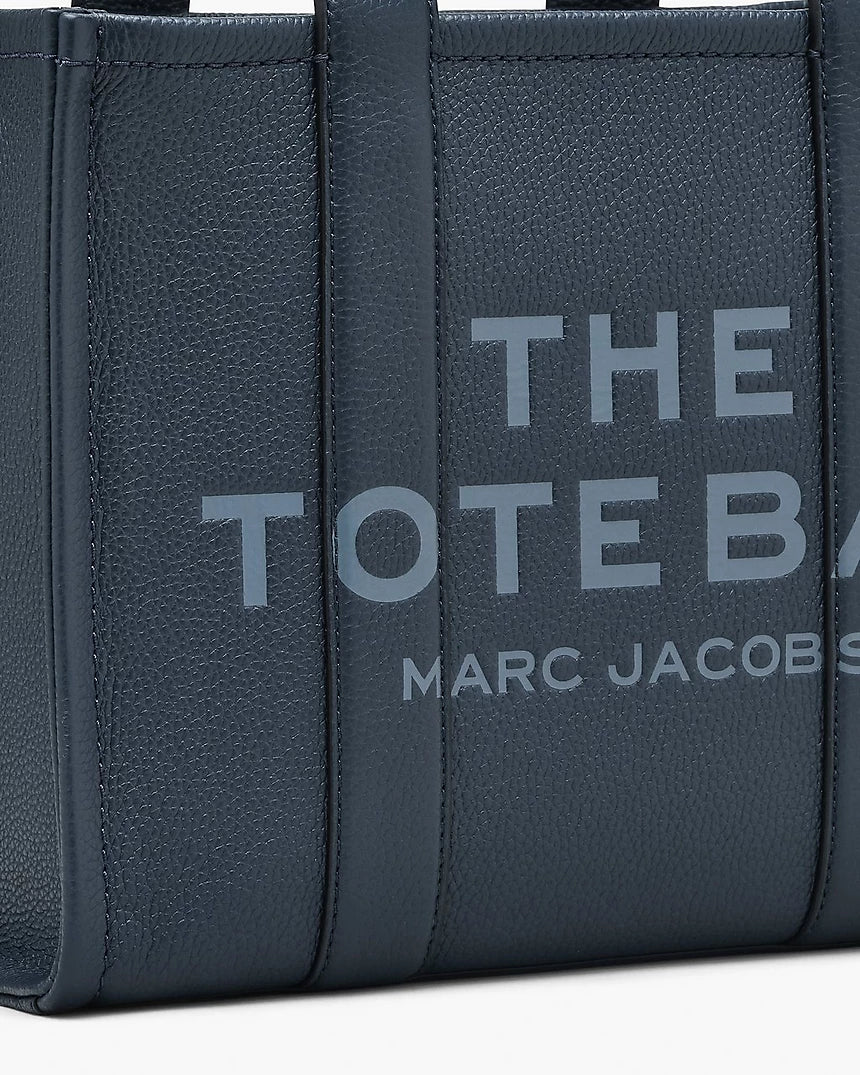 THE LEATHER
MEDIUM TOTE BAG