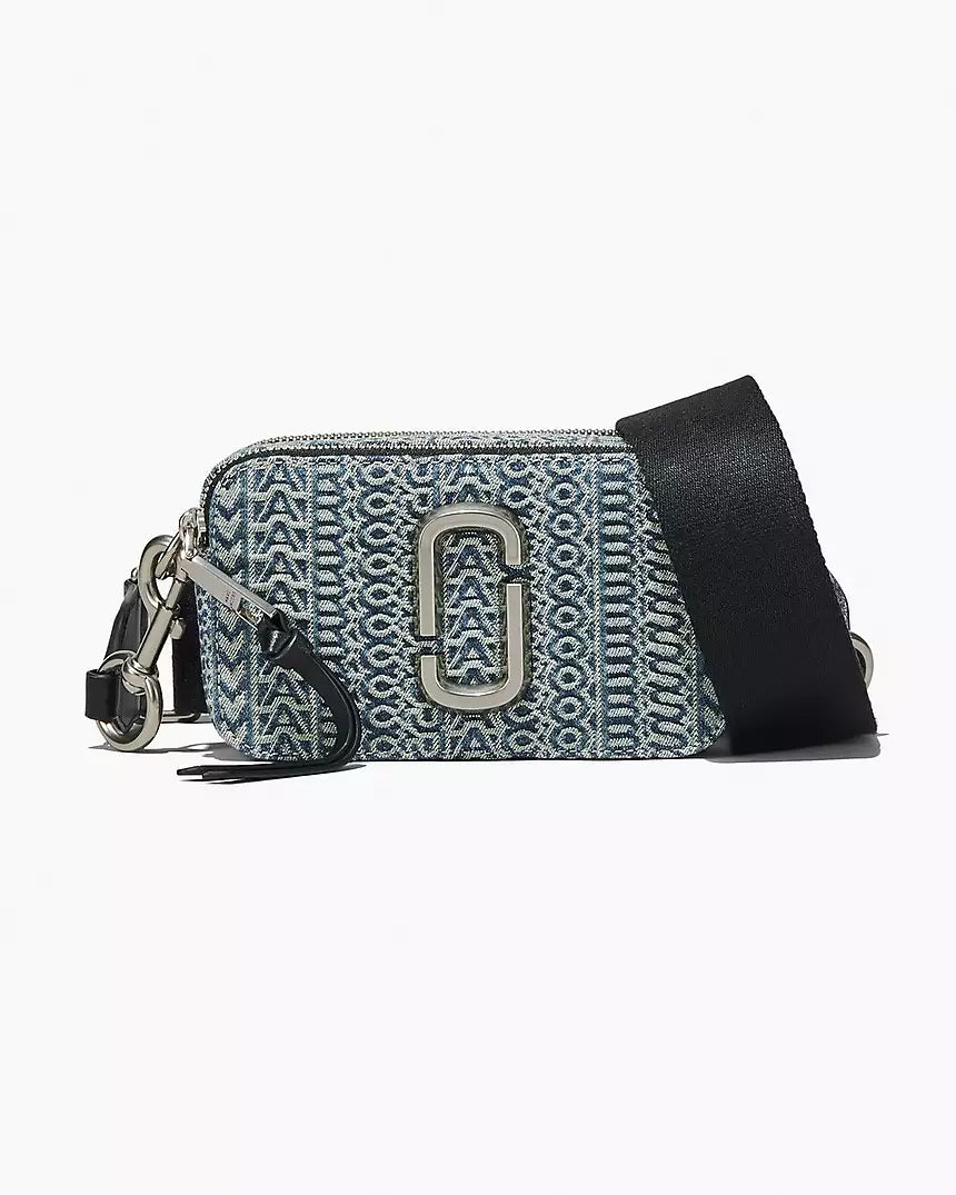 THE WASHED
MONOGRAM DENIM SNAPSHOT