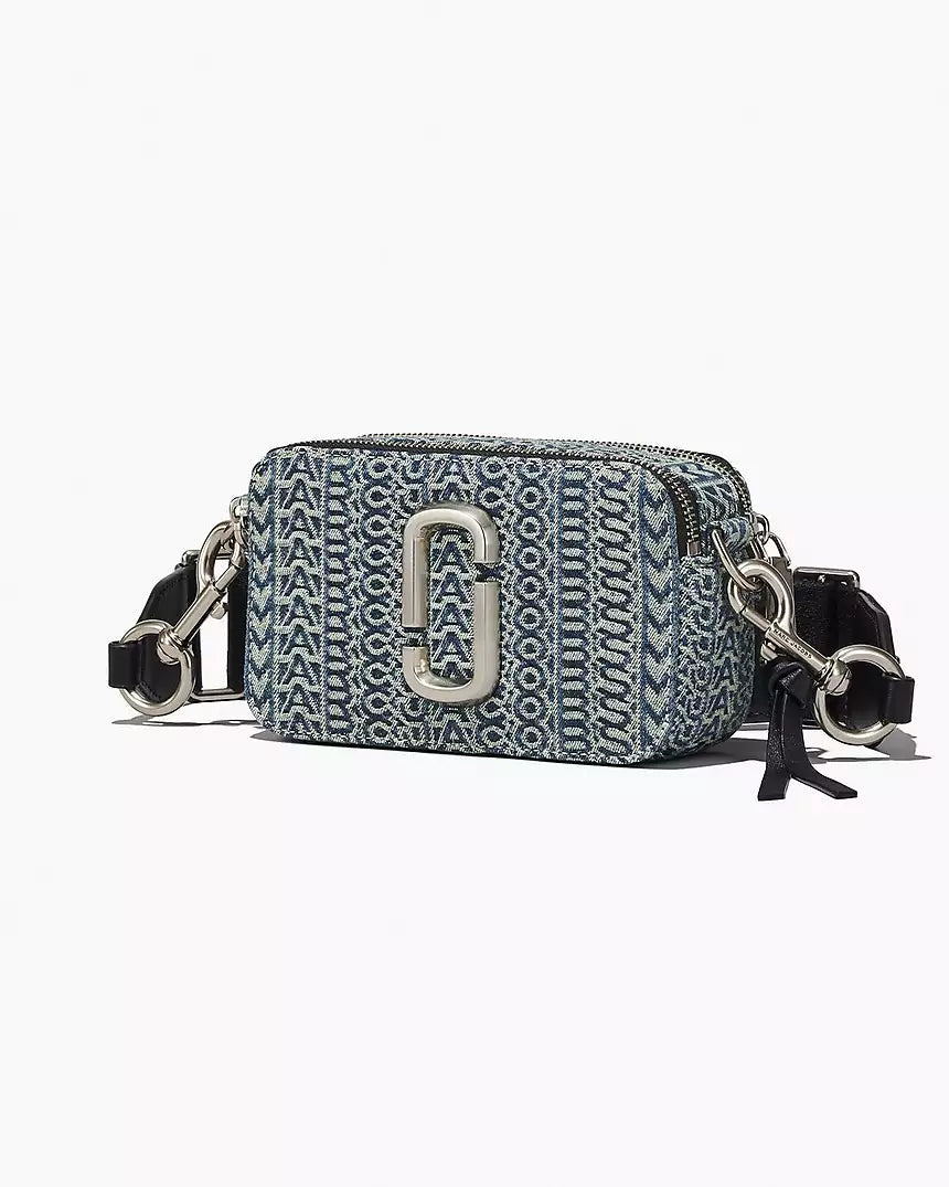 THE WASHED
MONOGRAM DENIM SNAPSHOT