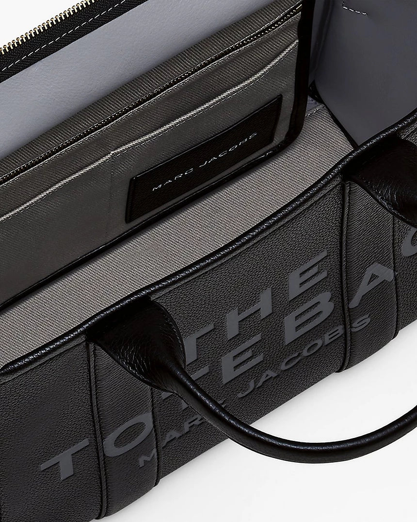 THE LEATHER
MEDIUM TOTE BAG