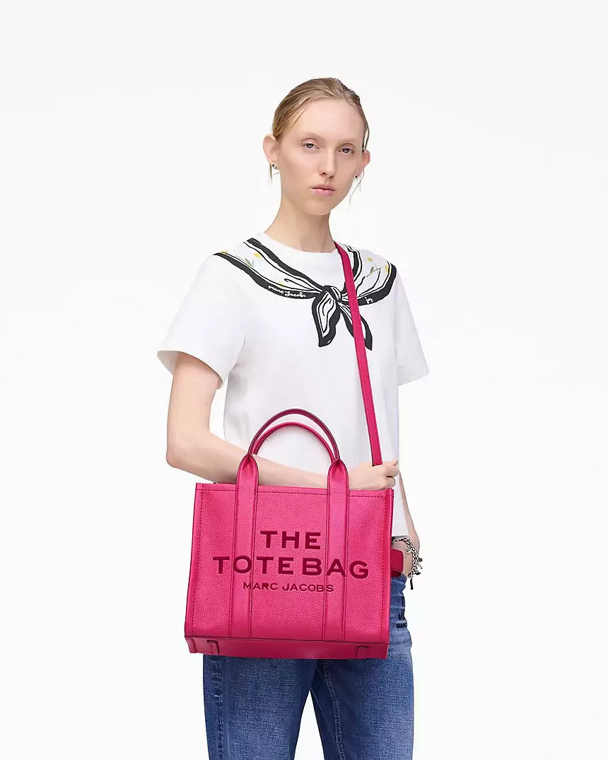 THE LEATHER MEDIUM TOTE BAG